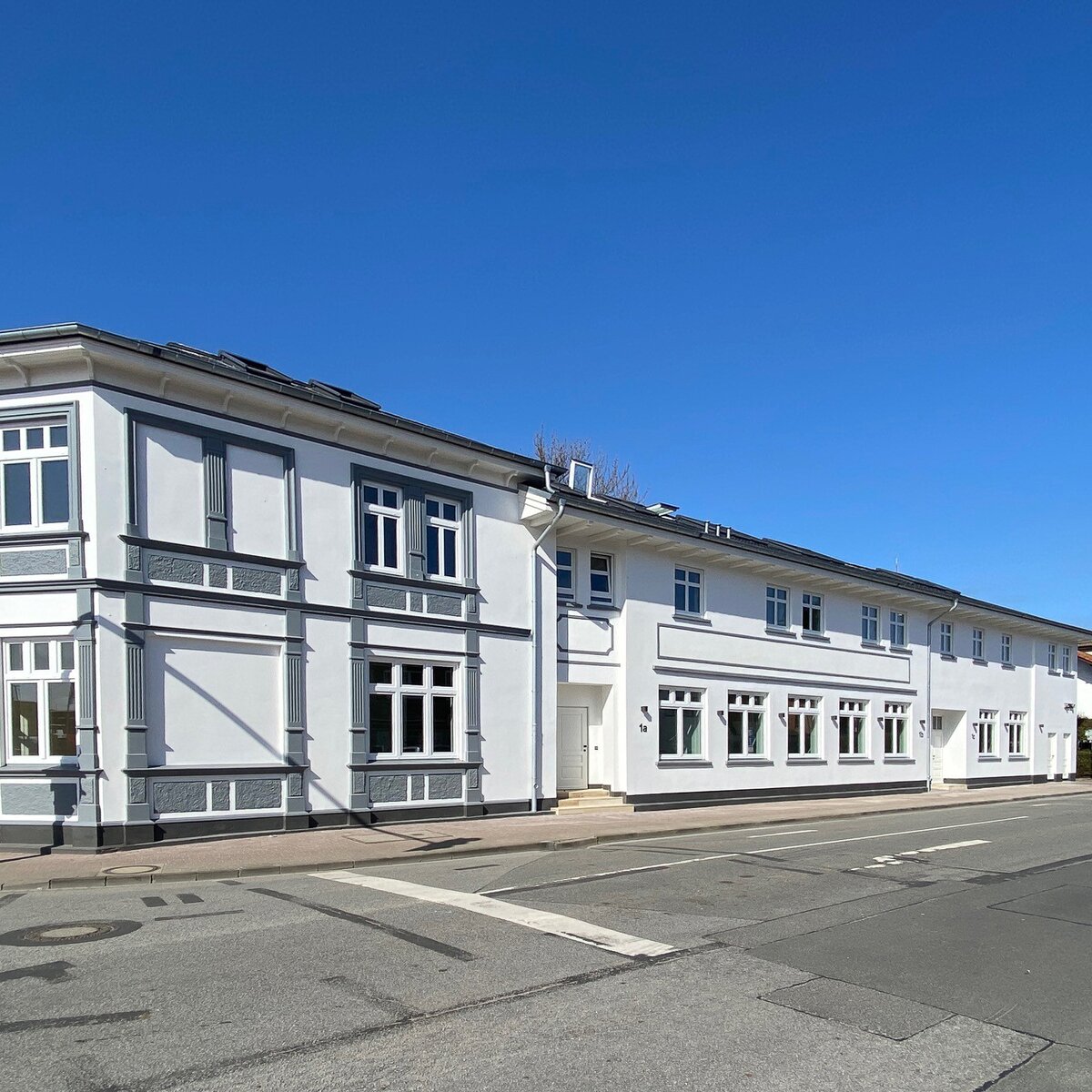 Sanierte Wohnanlage in Westerland auf Sylt mit Trockenestrich und Fußbodenheizung von Lindner GFT | © © www.Lindner-Group.com